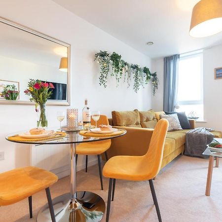 Amber Apartment Oasis - Your Gateway To Southampton'S Vibrant Heart, Port, Shopping Екстериор снимка