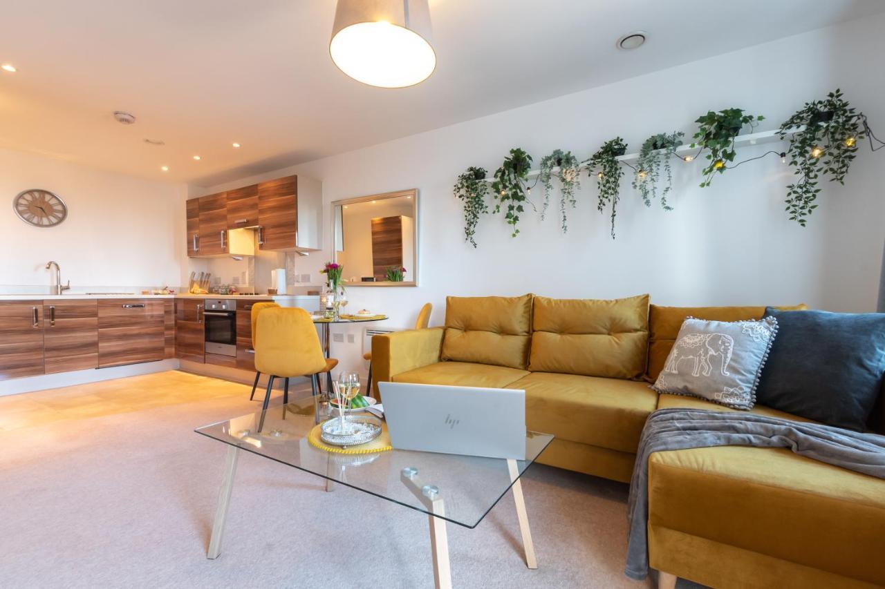 Amber Apartment Oasis - Your Gateway To Southampton'S Vibrant Heart, Port, Shopping Екстериор снимка