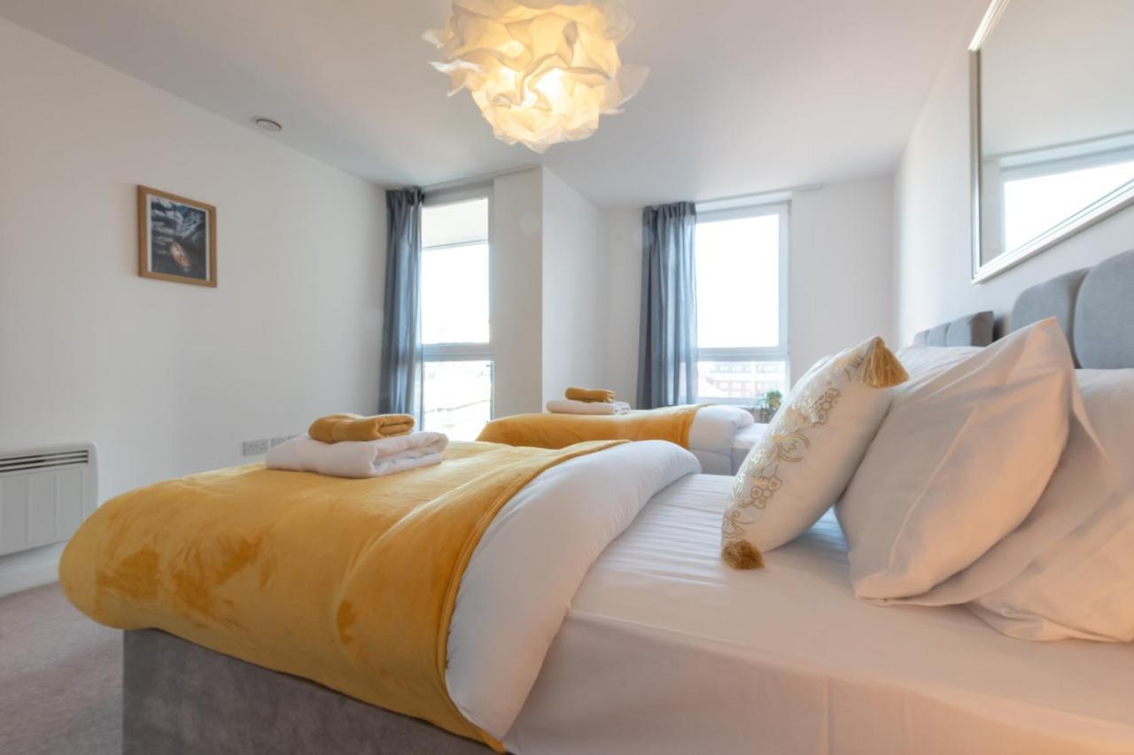 Amber Apartment Oasis - Your Gateway To Southampton'S Vibrant Heart, Port, Shopping Екстериор снимка
